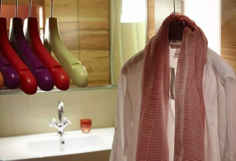 اتاق لوکس با چشم‌انداز دریا, Bohemia Suites & Spa - Adults Only