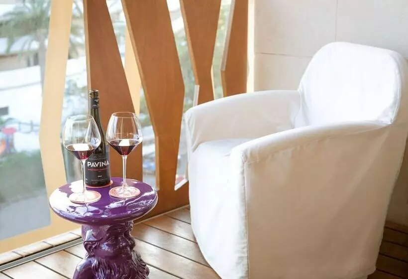 سوئیت جونیور با چشم‌انداز باغ, Bohemia Suites & Spa - Adults Only