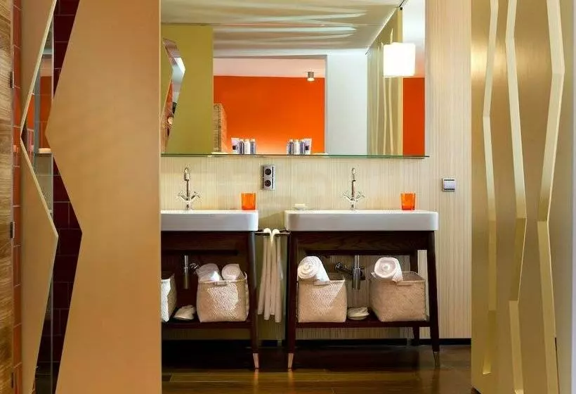 سوئیت جونیور با چشم‌انداز باغ, Bohemia Suites & Spa - Adults Only