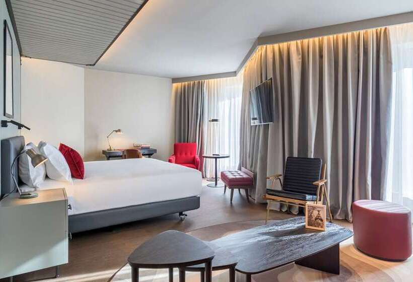 اتاق استاندارد با تخت بزرگ, Canopy by Hilton Madrid Castellana