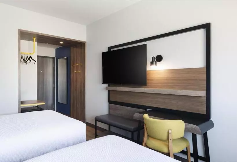 اتاق استاندارد, Canopy by Hilton Madrid Castellana