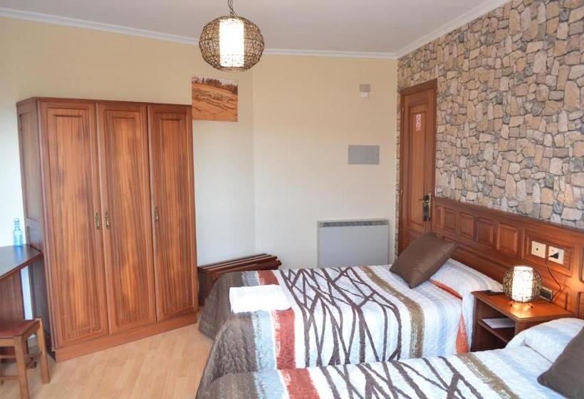 高级大房间, Celta Galaico