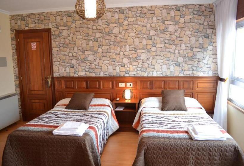 高级大房间, Celta Galaico