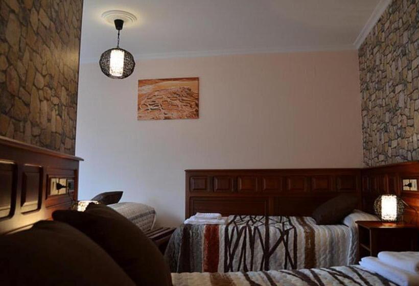 四人高级间, Celta Galaico