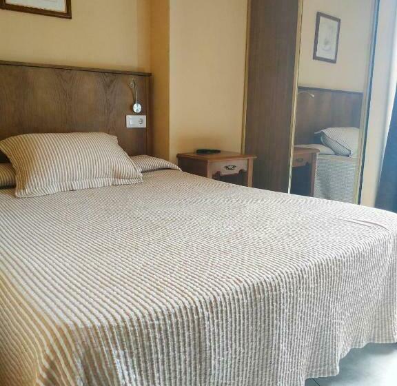 标准单人间, Cristaleiro