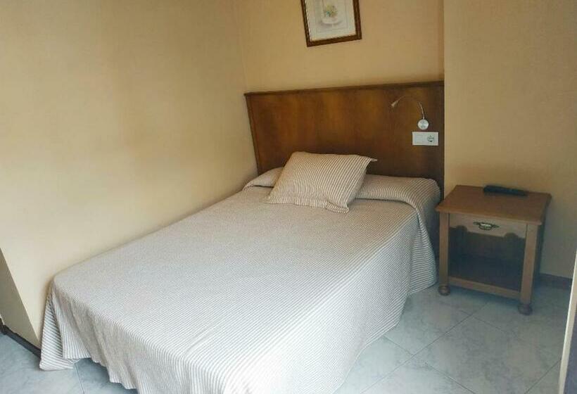 标准单人间, Cristaleiro