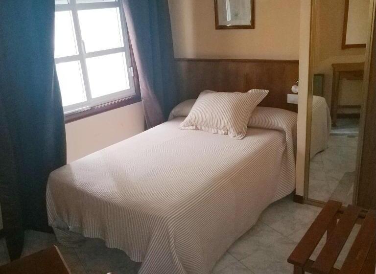 基本间, Cristaleiro