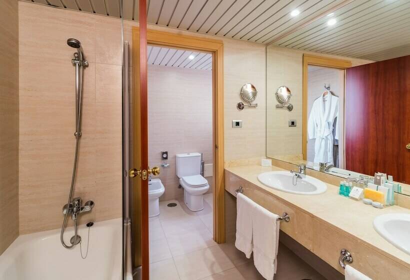 带观景的高级间, Cristina By Tigotan Las Palmas  Adults Only