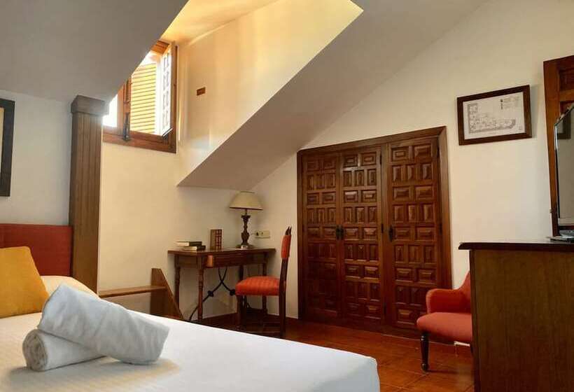 이코노미 룸, El Bedel