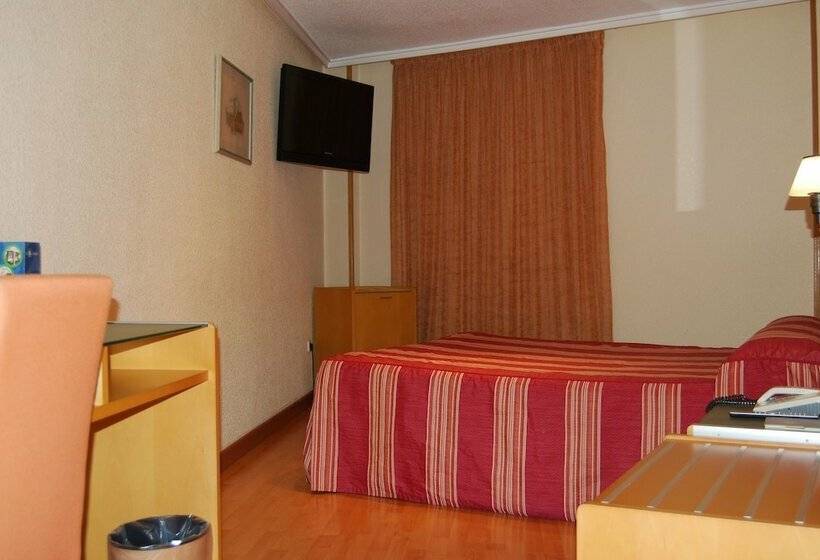 اتاق استاندارد یک نفره, El Churra