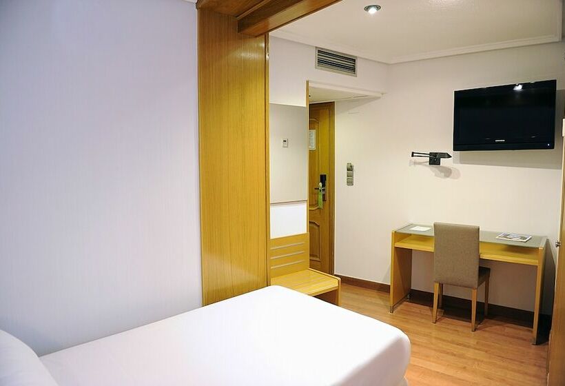 اتاق استاندارد یک نفره, El Churra