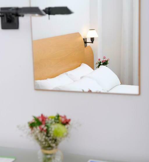 اتاق استاندارد, El Churra