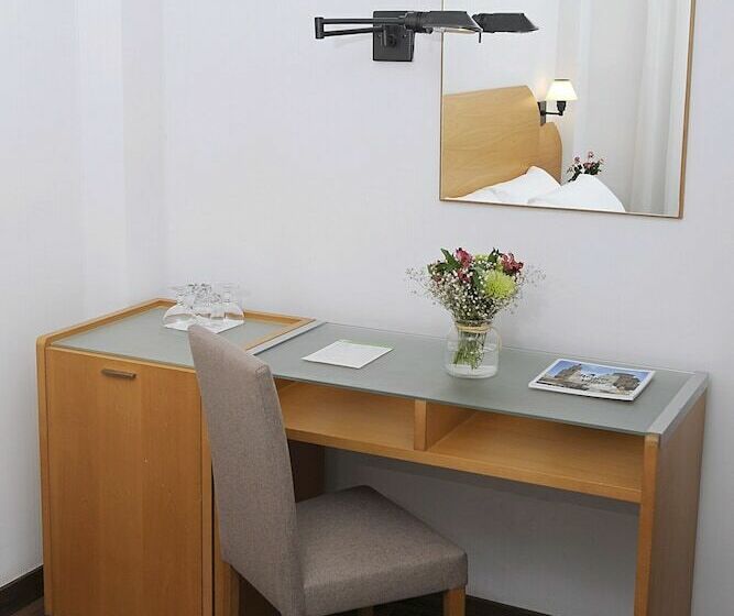 اتاق استاندارد, El Churra