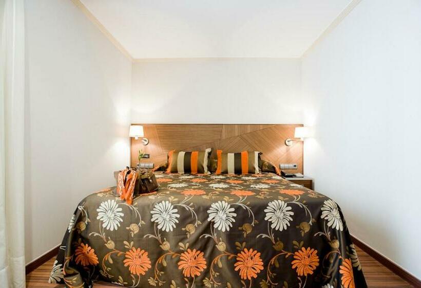 اتاق لوکس, El Churra