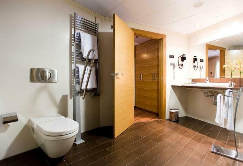 اتاق لوکس, El Churra