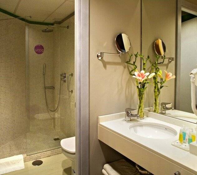 غرفة قياسية, Europa