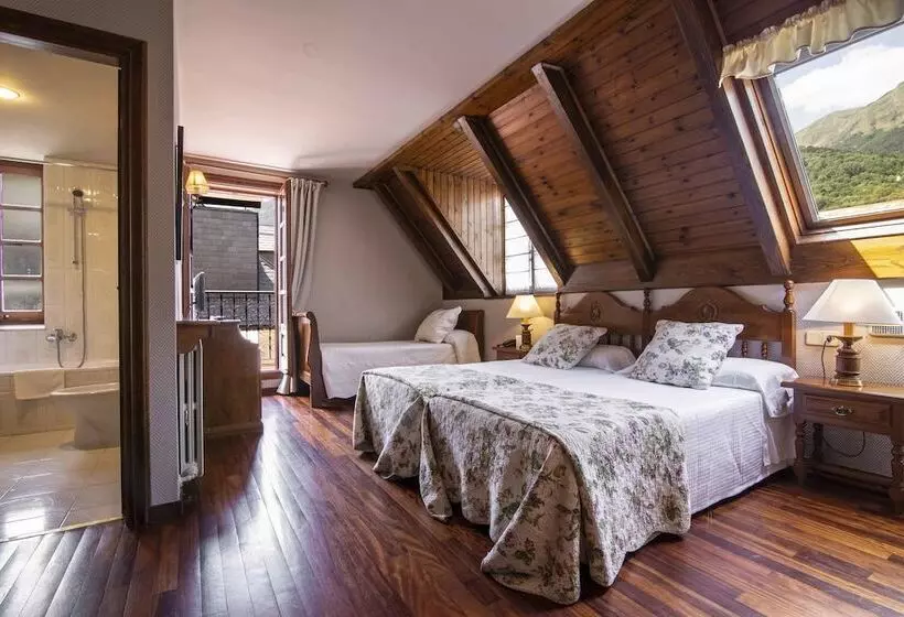 Habitación Triple Estándar, Fonfreda