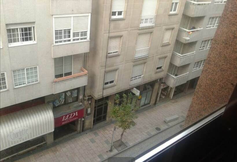 غرفة قياسية فردية, Francisco Ii