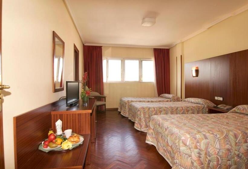 スタンダードトリプルルーム, Galaico