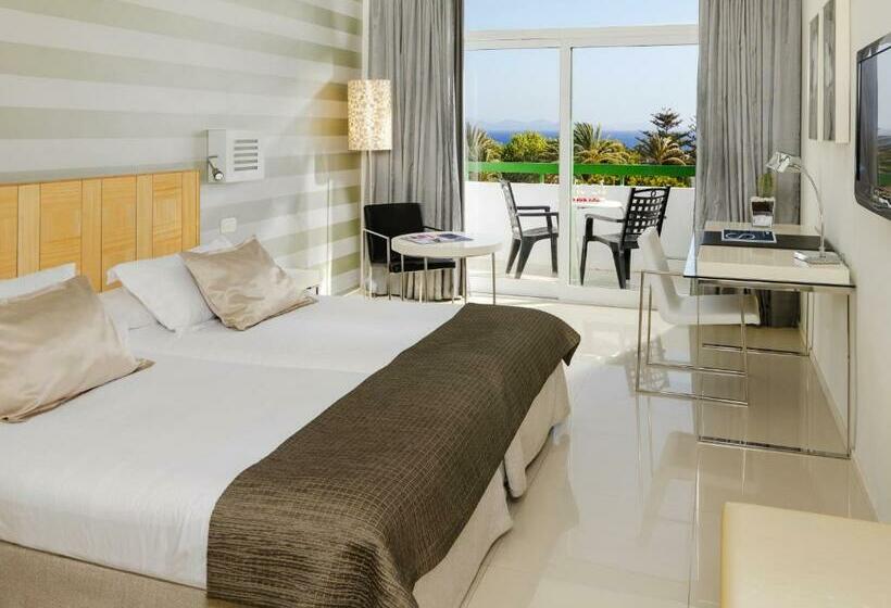 Трехместный Номер Superior, H10 Lanzarote Princess