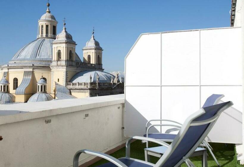 اتاق استاندارد با تراس, Hrc