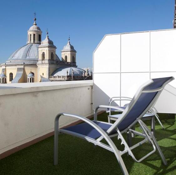 اتاق استاندارد با تراس, Hrc