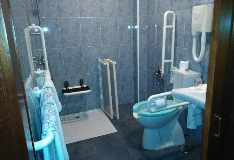 スタンダードトリプルルーム, Internacional