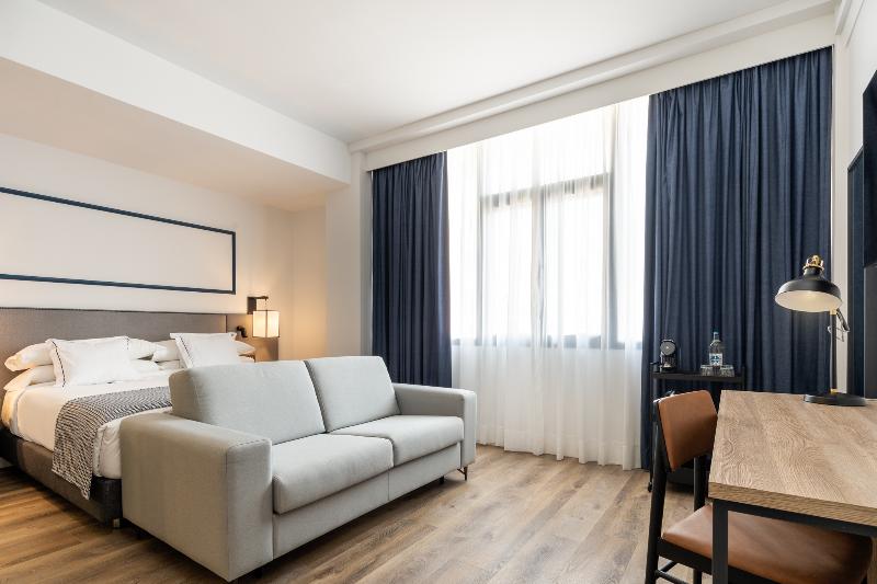 디럭스 룸, Livvo Fataga