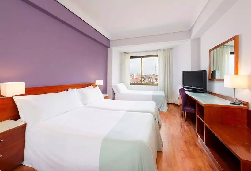 اتاق استاندارد سه نفره, Madrid Centro Affiliated By Meliá