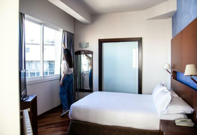 컴포트 룸, Maroa Vigo