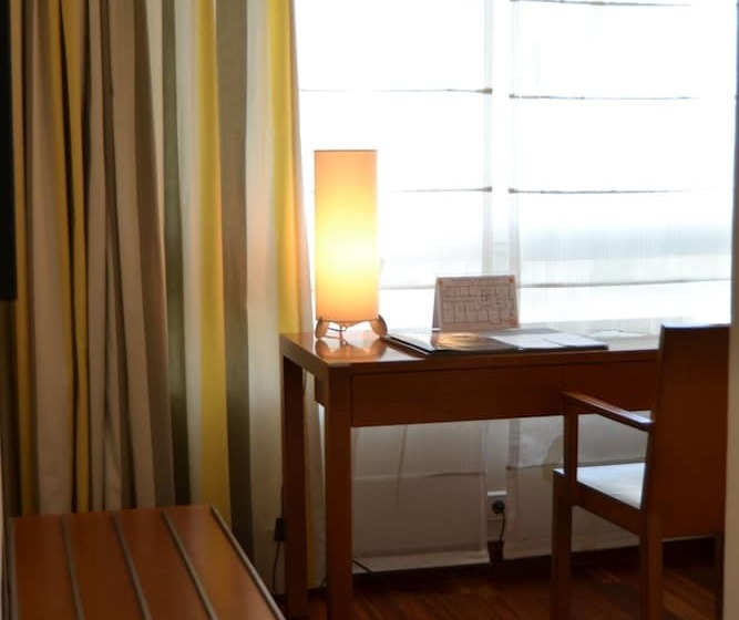 컴포트 룸, Maroa Vigo