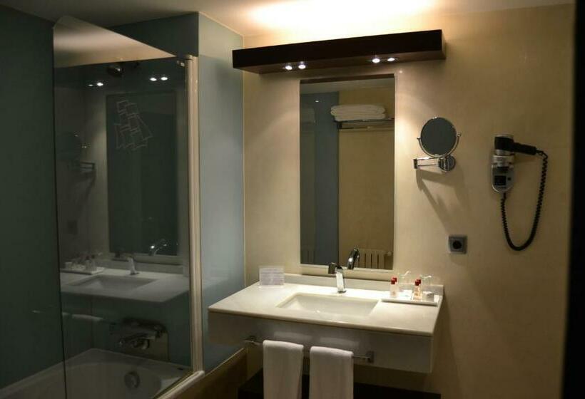 패밀리 룸, Maroa Vigo