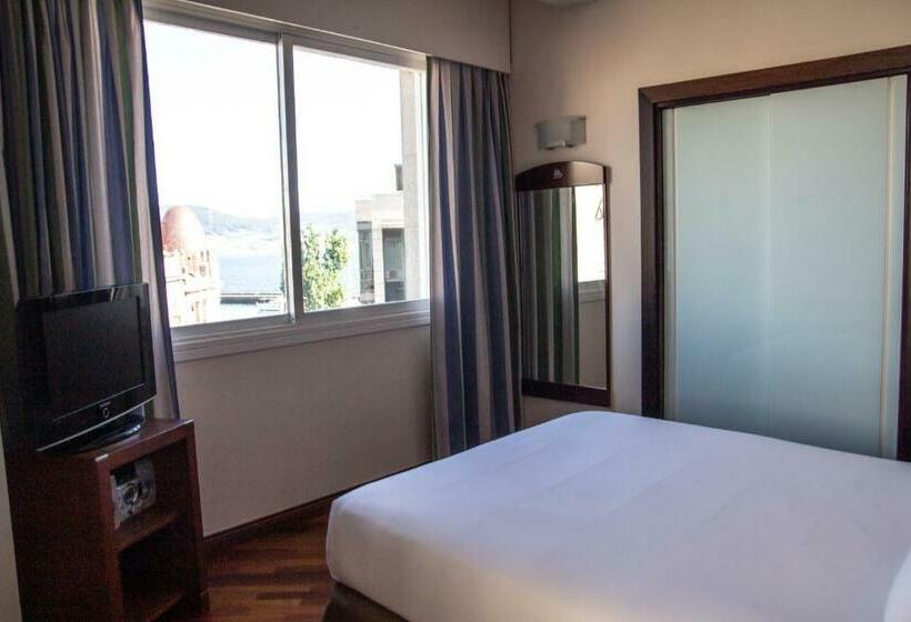 패밀리 룸, Maroa Vigo