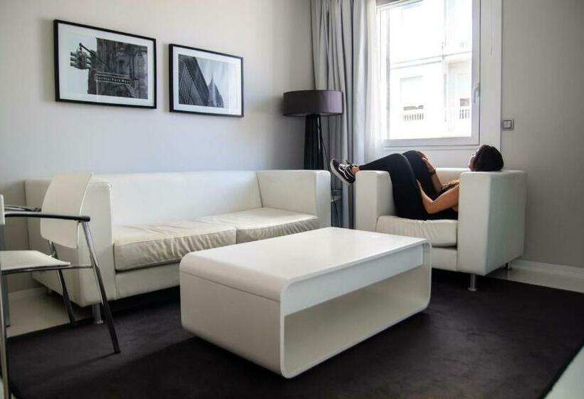 스위트 킹사이즈 침대, Maroa Vigo