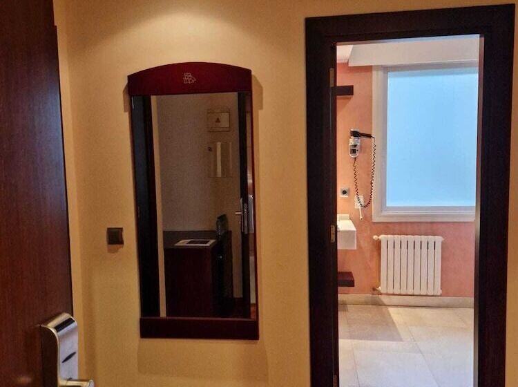 패밀리 룸, Maroa Vigo