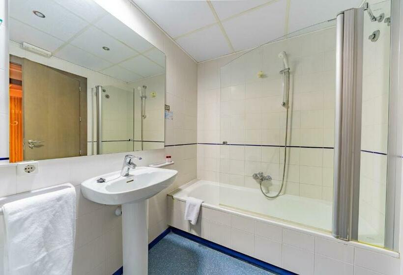 اتاق استاندارد, Monreal Jumilla