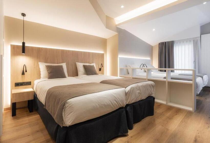 四人高级间, Montarto