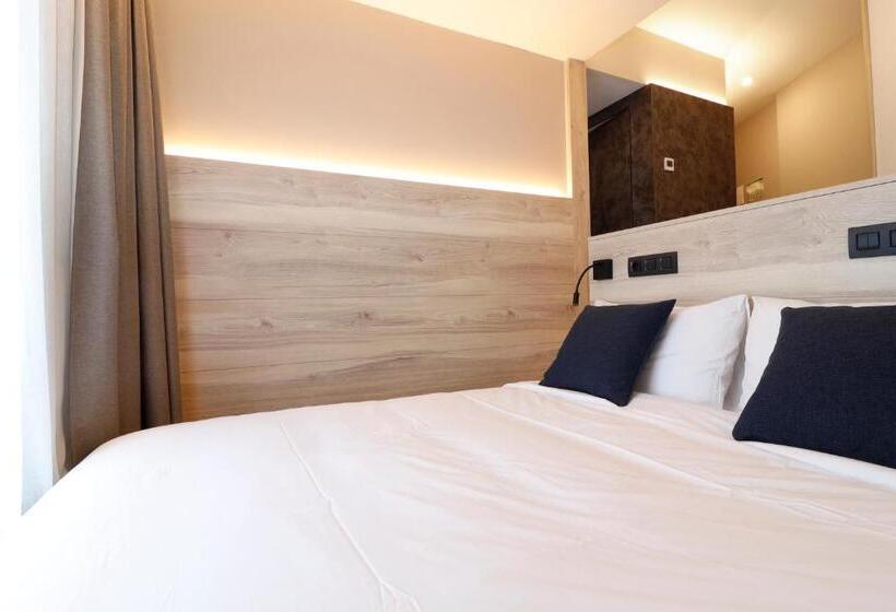 高级家庭房间, Montarto