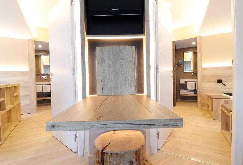 高级家庭房间, Montarto