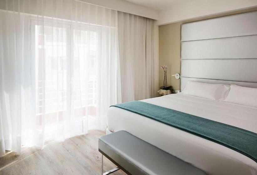 带露台的高档房间, NH Madrid Zurbano