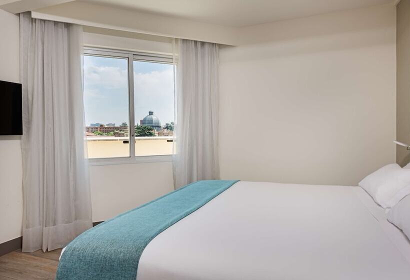 家庭交流房, NH Madrid Zurbano