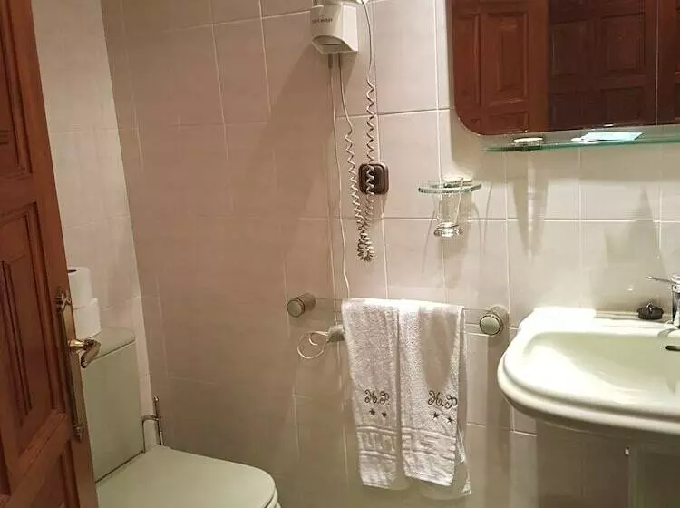 Chambre Standard, Presa
