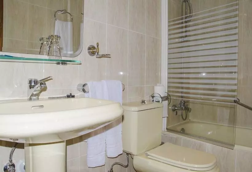 Chambre Standard Individuelle, Presa