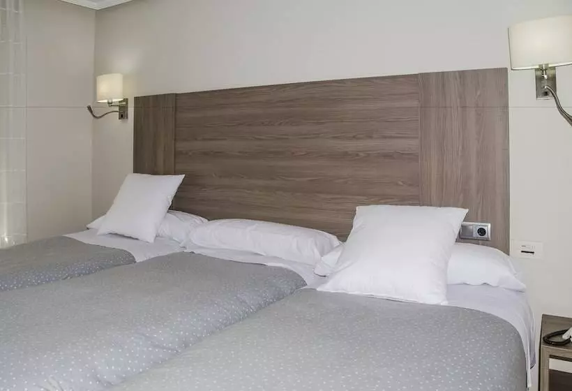 Chambre Triple Standard, Presa
