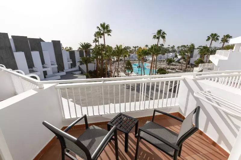 سوییت با چشمانداز باغ, Hotel Riu Paraiso Lanzarote - All Inclusive