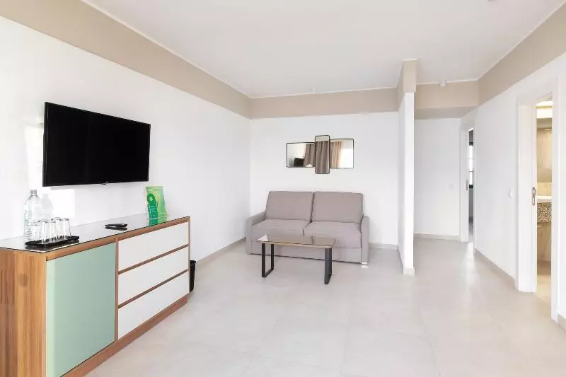 اتاق خانوادگی, Hotel Riu Paraiso Lanzarote - All Inclusive