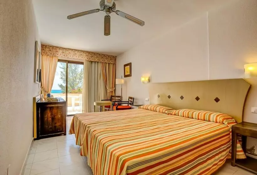 اتاق استاندارد با چشم‌انداز دریا, Sbh Taro Beach