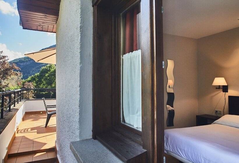 غرفة قياسية مزوَّدة بتراس, Silken Ordesa