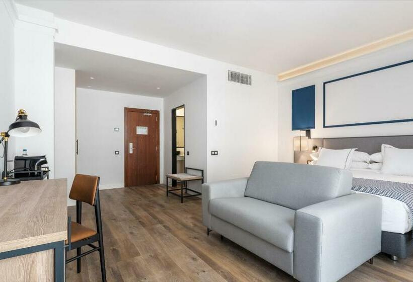 주니어 스위트, Livvo Fataga