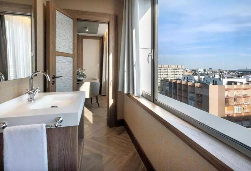 سوئیت با تخت بزرگ, The Westin Madrid Cuzco